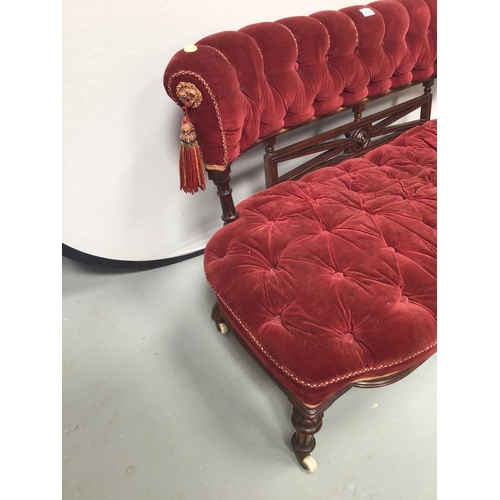 204 - VICTORIAN BUTTON BACKED MAHOGANY FRAMED WINDOW SOFA
54