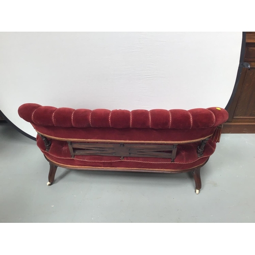 204 - VICTORIAN BUTTON BACKED MAHOGANY FRAMED WINDOW SOFA
54