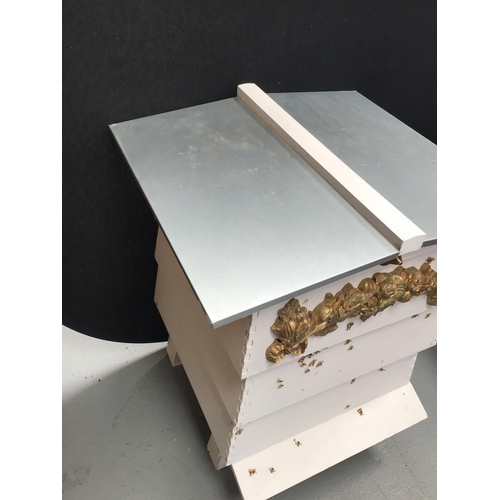 209 - BEE HIVE STORAGE CABINET
32