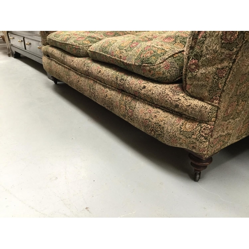 230 - VICTORIAN UPHOLSTERED CHESTERFIELD SETTEE A/F
71