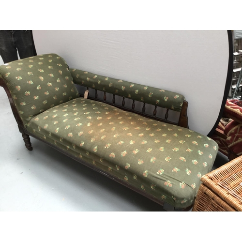 233 - EDWARDIAN CHAISE LOUNGE
61