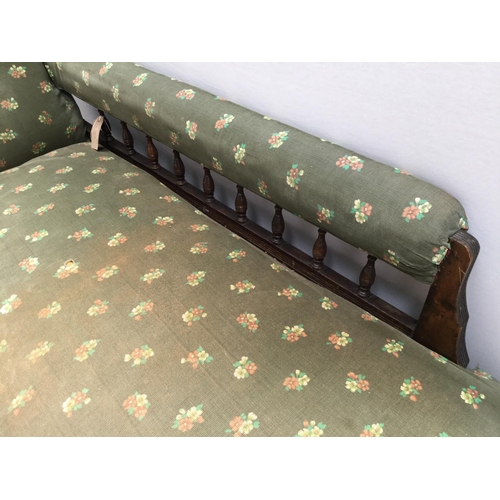233 - EDWARDIAN CHAISE LOUNGE
61
