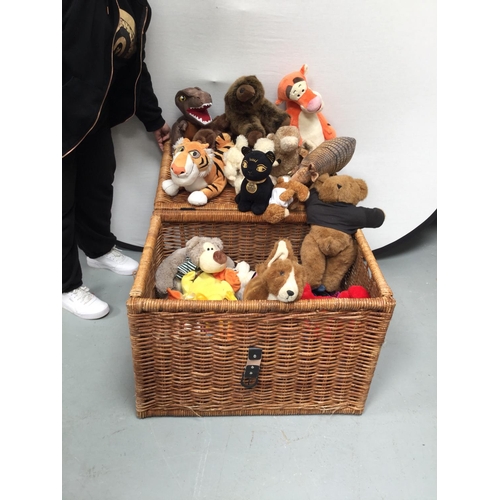 234 - LARGE WICKER BASKET FULL OF TOYS
28