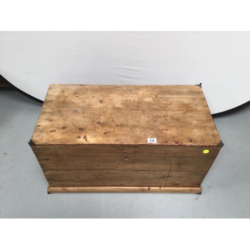 236 - PINE BLANKET BOX
33