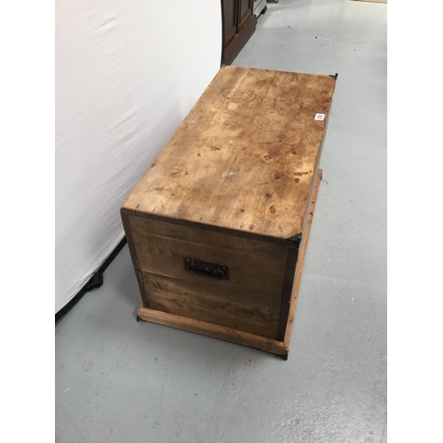 236 - PINE BLANKET BOX
33