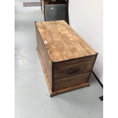 236 - PINE BLANKET BOX
33