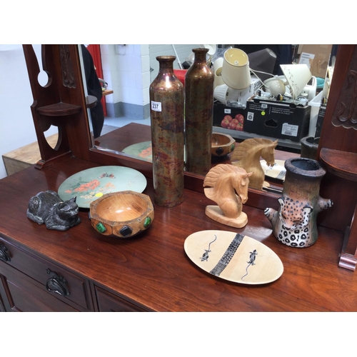 237 - QTY OF ORNAMENTS TO INCLUDE WOODEN BOWL, METAL BOTTLE ETC
