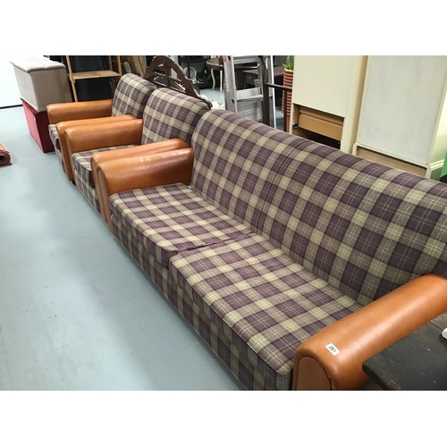 Lot 261       