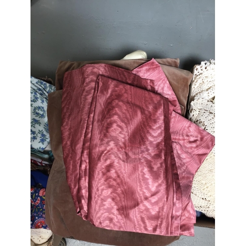65 - 7 BOXES OF LINEN, BLANKETS, CURTAINS ETC