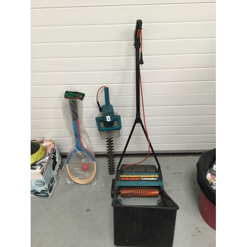 110 - GARDEN GROOMER, HEDGETRIMMER, ELECTRIC SCARIFIER