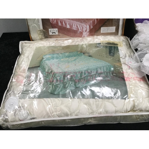 114 - 2 DOUBLE QUILTS IN BAGS AND BOX OF LINEN