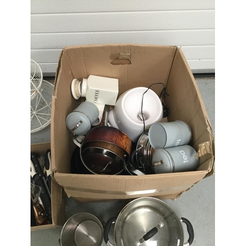 116 - BOX OF KITCHENWARE TO INCLUDE STORAGE CONTAINERS, CUTLERY ETC
