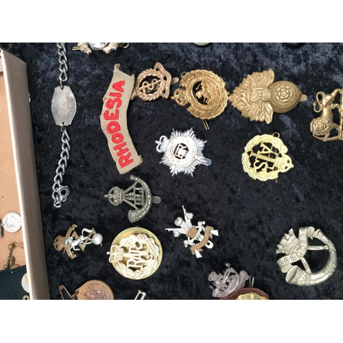 82 - QTY OF CAP BADGES, MILITARY BUTTONS ETC