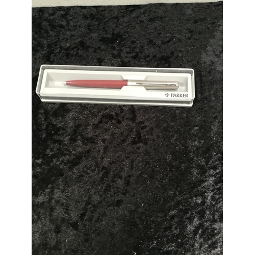 91 - 4 PARKER PENS