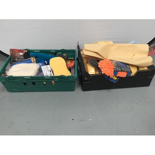218 - 2 BOXES OF HARDWARE TO INCLUDE SPONGES, WASH PADS ETC