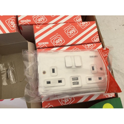 114 - BOX OF ELECTRIC PLUG SOCKETS WITH  USB PORTS