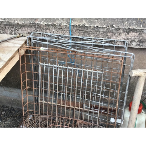 20 - METAL TRAYS FIRE GUARD SPRAYER AND BIRD CAGE