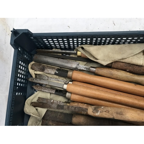 126 - QTY OF WOOD TURNING CHISELS