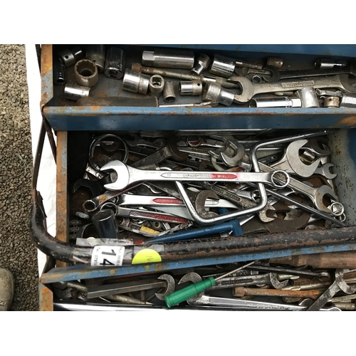 144 - TOOLBOX OF SOCKETS