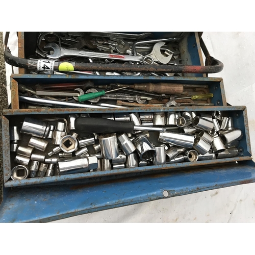 144 - TOOLBOX OF SOCKETS