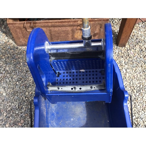 60 - COMMERCIAL MOP BUCKET