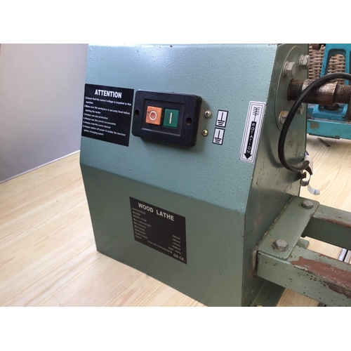 197 - ELECTRIC WOOD TURNING LATHE W/O