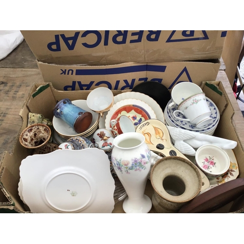 207 - 4 BOXES OF CHINA TO INCLUDE BLUE AND WHITE, MASONS ETC