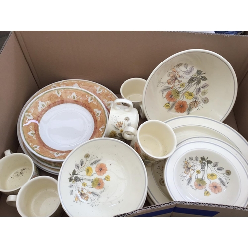 207 - 4 BOXES OF CHINA TO INCLUDE BLUE AND WHITE, MASONS ETC