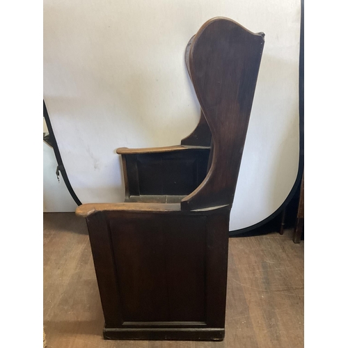 530 - EARLY OAK LAMBING CHAIR WITH DRAWER TO SIDE
32 X 22