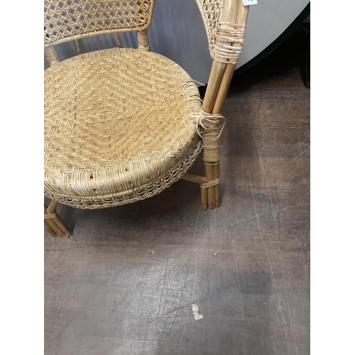 537 - BAMBOO CHAIR AND A LINEN BASKET A/F