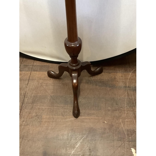 539 - VICTORIAN  MAHOGANY  TORCHERE
H 43