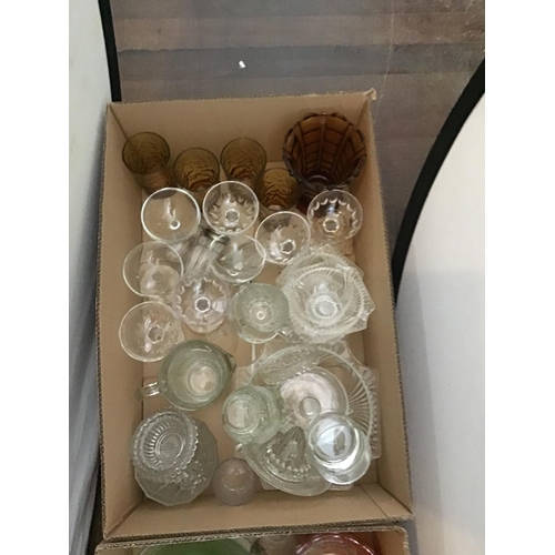 438 - 3 BOXES OF GLASSWARE TO INCLUDE COLOURED GLASS ETC