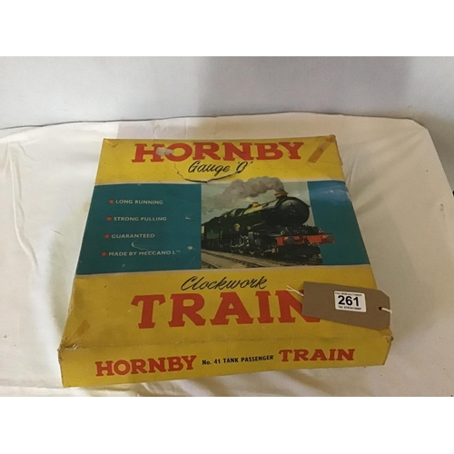 261 - HORNBY O GUAGE NO 41 TANK PASSENGER TRAIN SET