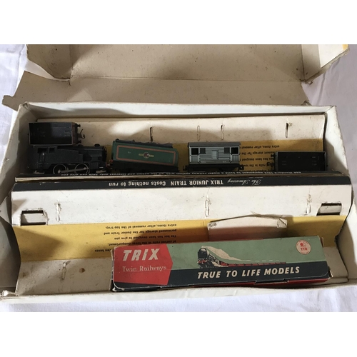 297 - VINTAGE TRIX JUNIOR TRAIN SET