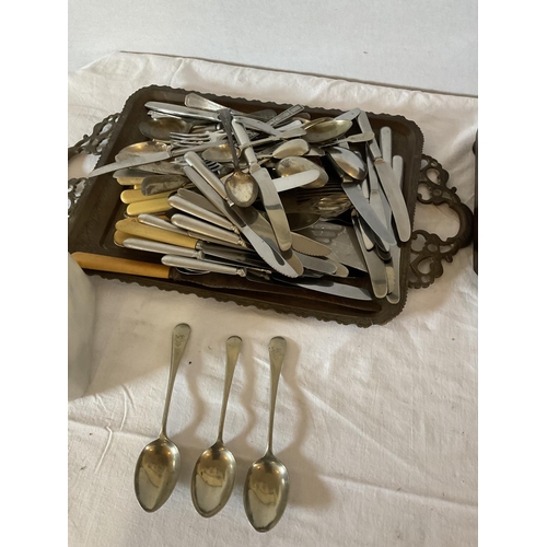 306 - OAK CANTEEN OF CUTLERY BRASS TRAY AND QTY OF CUTLERY