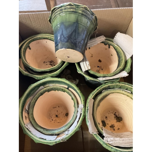 554 - BOX OF GRENN PATTERN POTTERY PLANT POTS