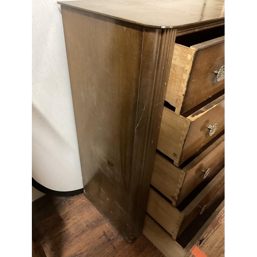 620 - VINTAGE 5 DRAWER OAK BEDROOM CHEST
43 X 18