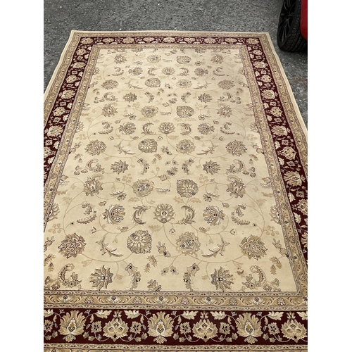 656 - NOBEL ART PATTERNED CARPET
115 X 79