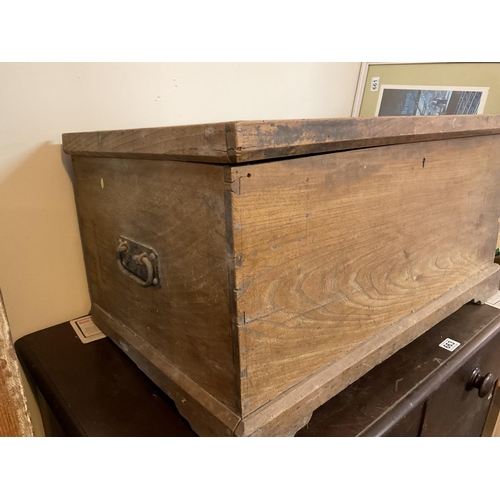 662 - EARLY ELM LINEN BOX WITH FITTED DRAWERS WORMED
30 X 18