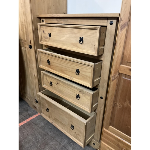 677 - 4 DRAWER MEXICAN PINE BEDROOM CHEST 1 HANDLE MISSING
36 X 19