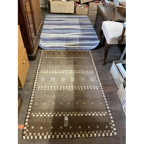 678 - 2 PATTERNED RUGS
BLUE RUG 48 X 72