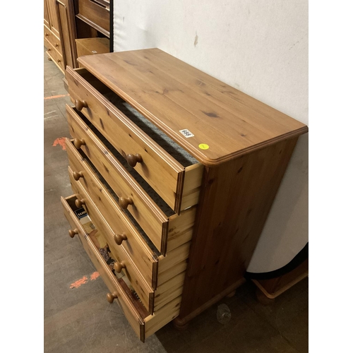 688 - MODERN PINE 5 DRAWER BEDROOM CHEST
33 X 15