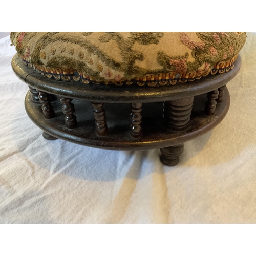 299 - VICTORIAN UPHOLSTERED FOOT STOOL WITH SPINDLE DECORATION