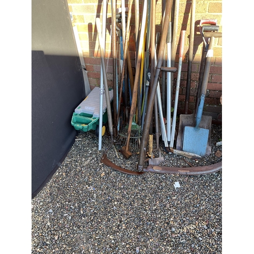 7 - LARGE QTY OF TOOLS TO INCLUDE SPADES, RAKES ETC