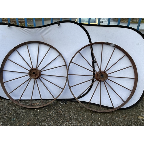 7 - PAIR OF HEAVY CAST IRON CART WHEELS
D 46