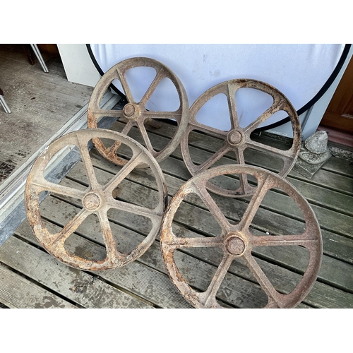 42 - 4 EARLY SHEPPARDS HUT CAST WHEELS
DIA 24