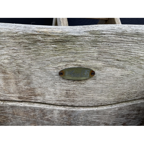 50 - LARGE OAK GARDEN TABLE WITH 6 HEAVY MATCHING WOODEN CHAIRS STAMPED ACORN HARDWOOD FURNITURE
DIA 55