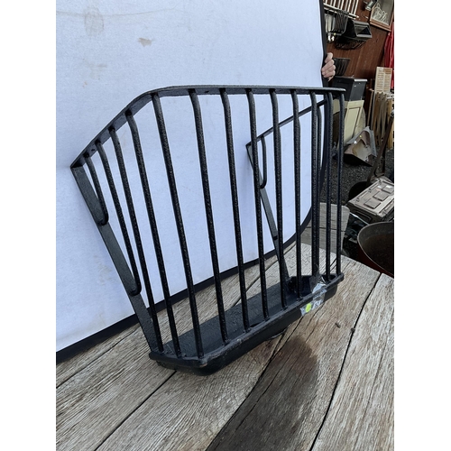 52 - LARGE VIC CAST IRON HAY RACK
H 24