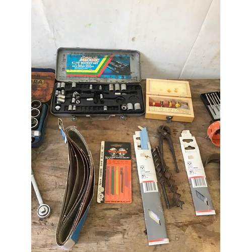 88 - BOX OF TOOLS TO INC SOCKET SETS ETC