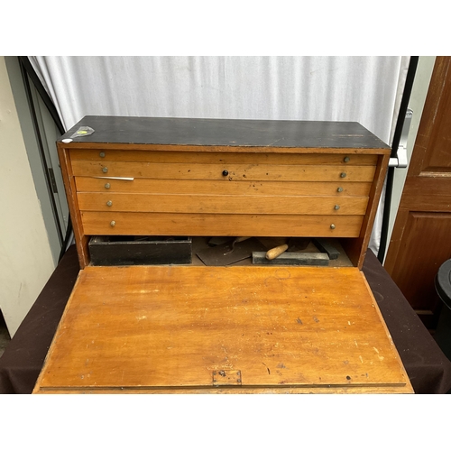 179 - CARPENTERS BOX FITTED WITH DRAWERS AND CONTENTS
L 34